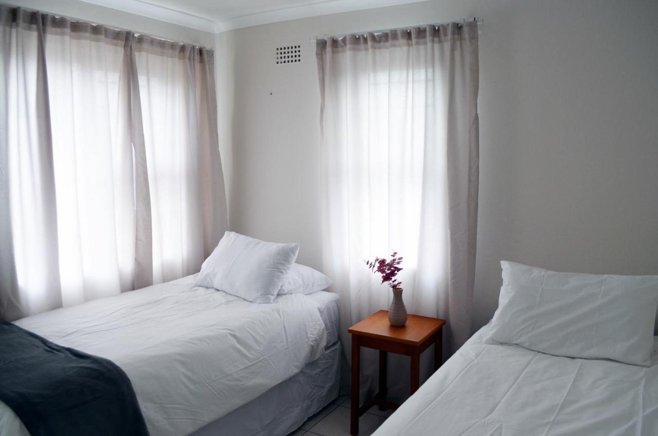 דרבנוויל Broadway Self Catering Apartments מראה חיצוני תמונה