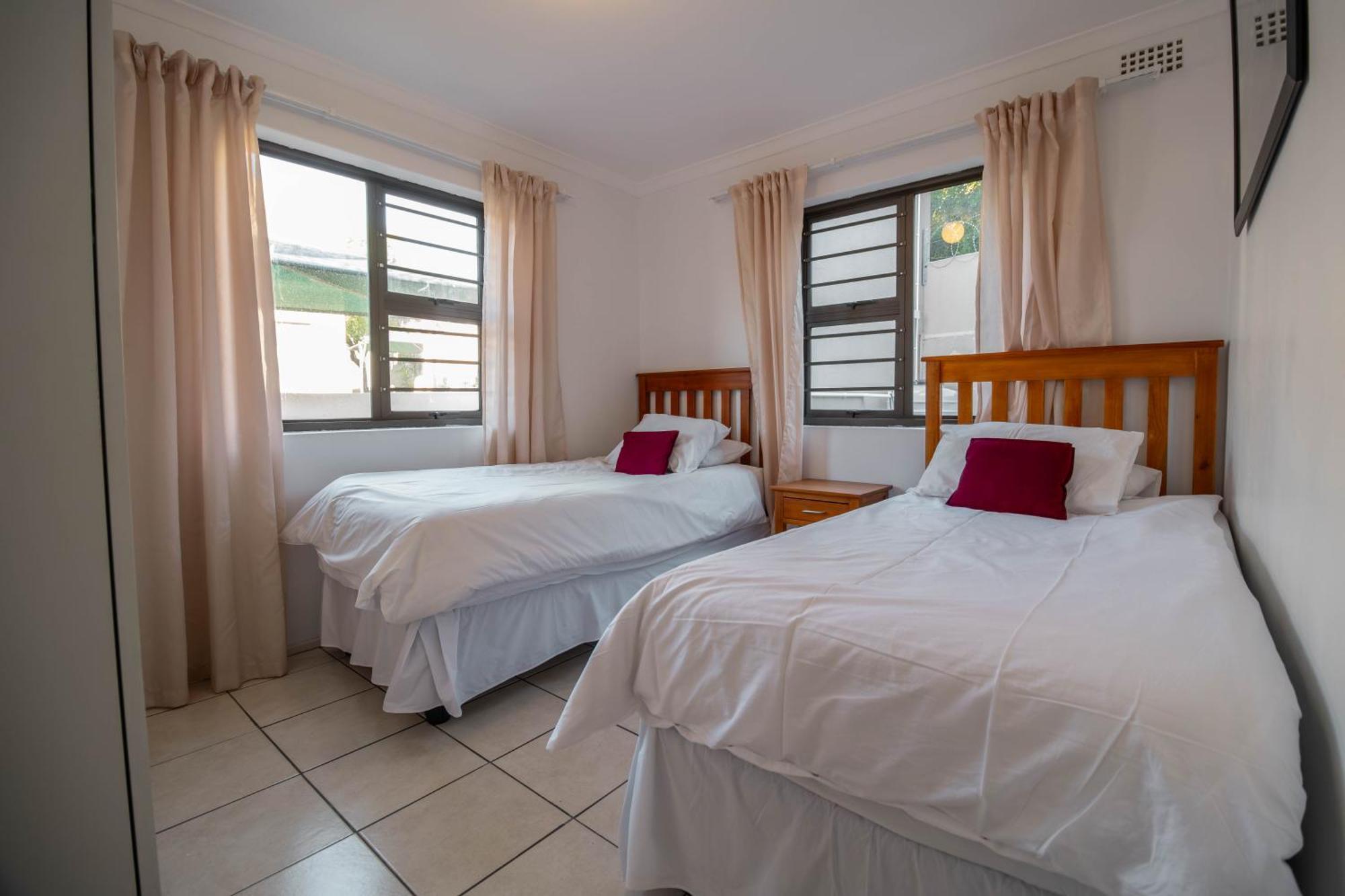 דרבנוויל Broadway Self Catering Apartments מראה חיצוני תמונה